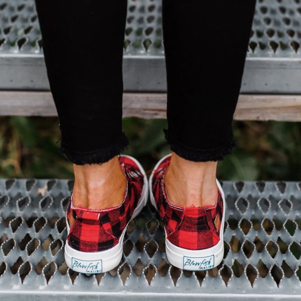 Blowfish Malibu Women's Play Sneaker - WITH RED LACES - Red Buffalo Check - NWT - Picture 2 of 11